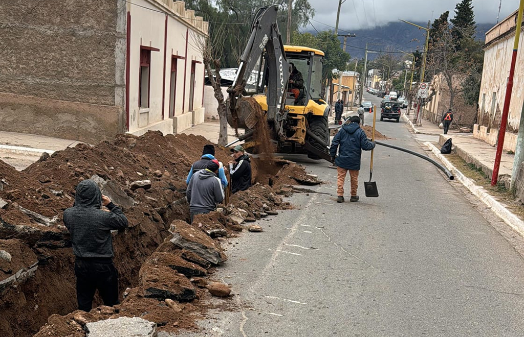 EL GOBIERNO PROVINCIAL COMENZÓ LA RENOVACIÓN DE CAÑERÍAS EN SAÑOGASTA
