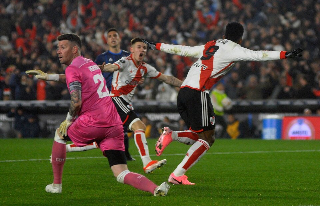 RIVER LE GANÓ A TALLERES Y SE METIÓ EN 4TOS DE FINAL DE LA LIBERTADORES