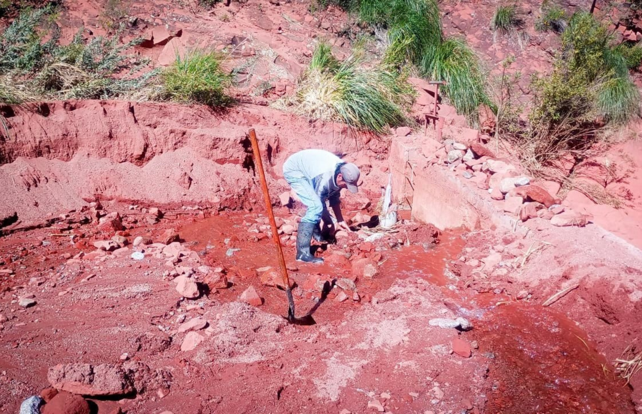 LA PROVINCIA RECONSTRUYÓ LA TOMA Y EL ACUEDUCTO DE AMANA PARA RESTABLECER EL SERVICIO TRAS LA TORMENTA