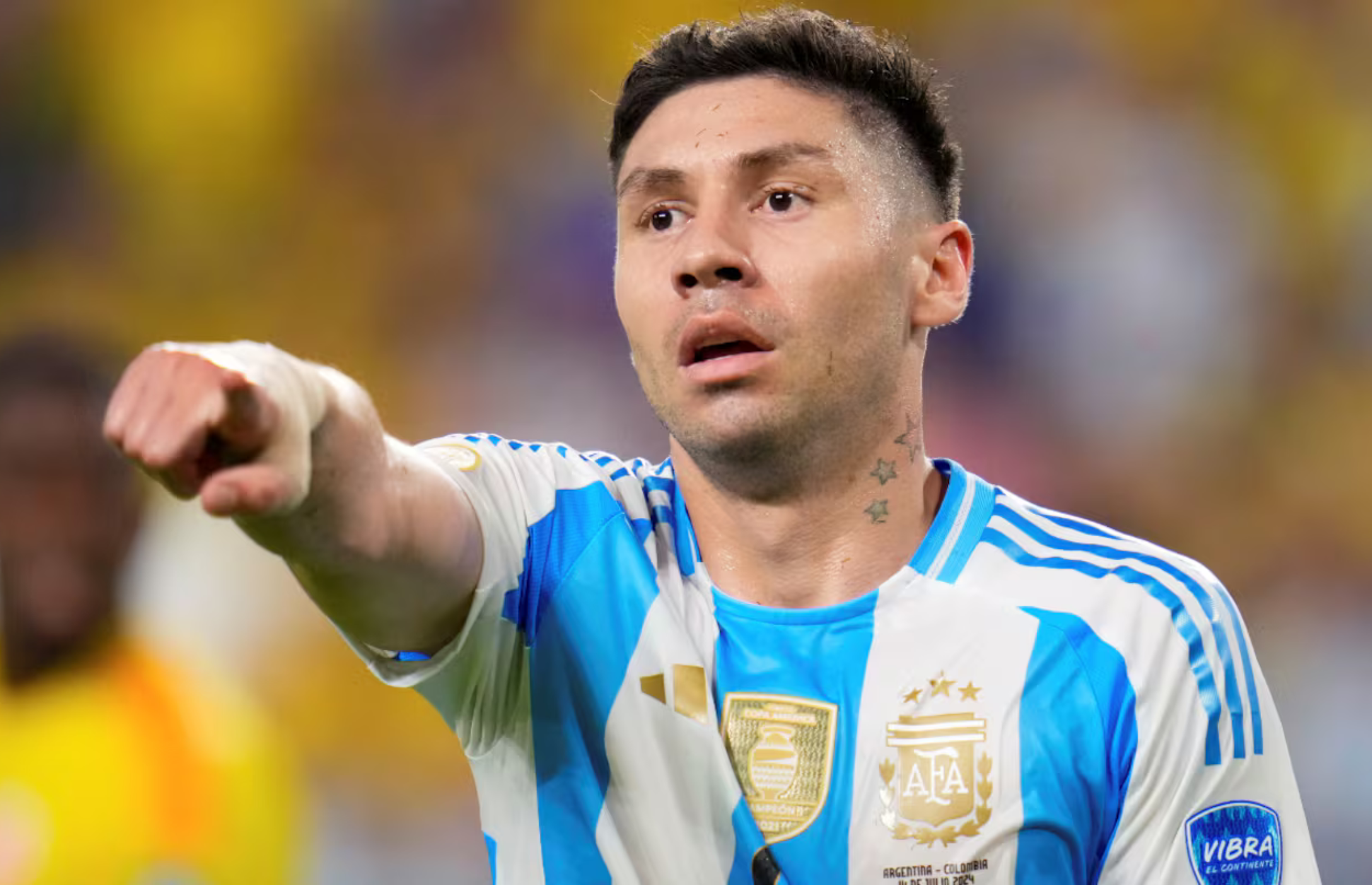 MONTIEL SE DESGARRÓ Y FUE DESAFECTADO DE LA SELECCIÓN