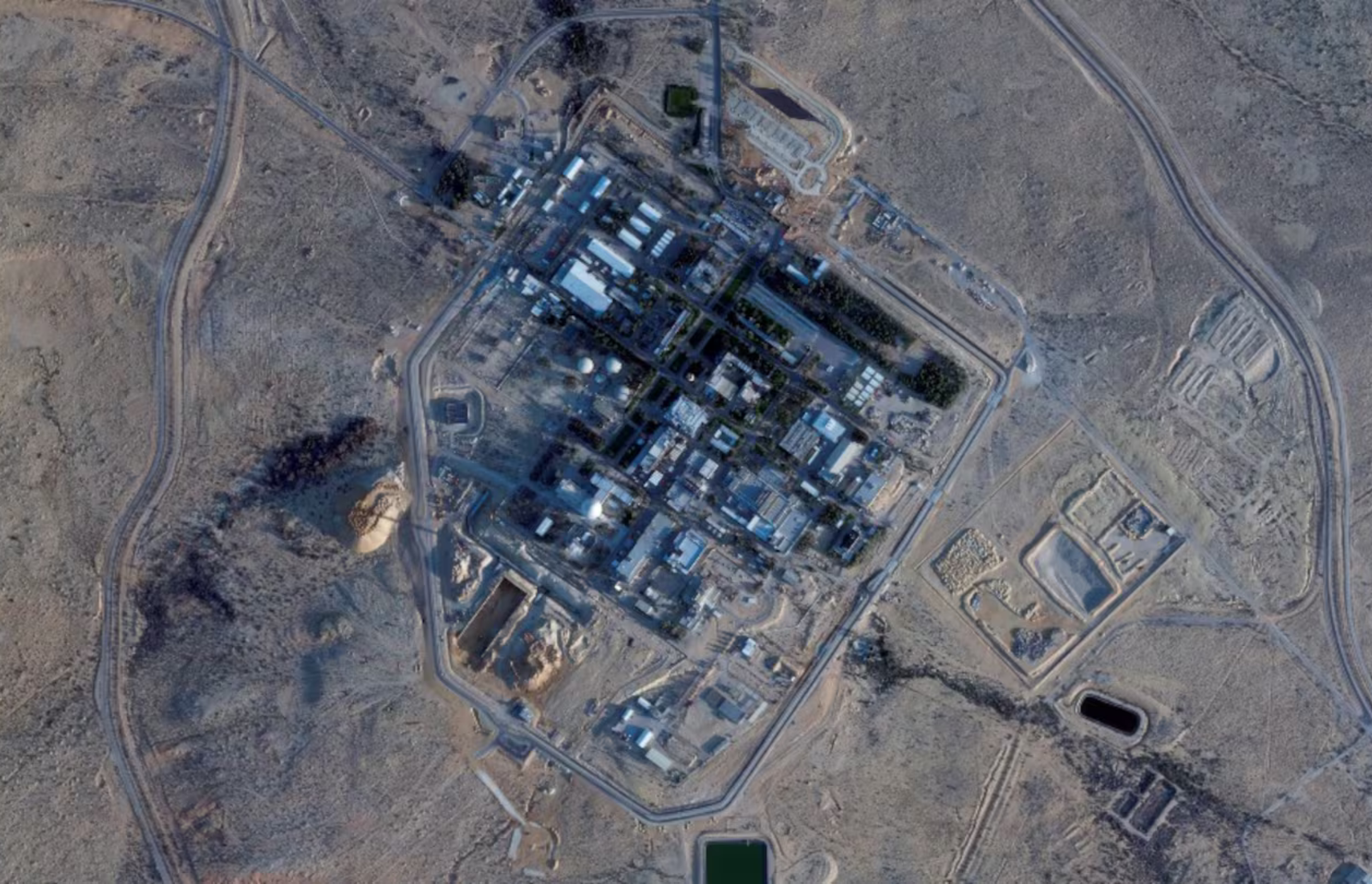 IRÁN AMENAZÓ CON ATACAR EL CENTRO ATÓMICO DE DIMOMA, BASE DEL HERMÉTICO PODER NUCLEAR DE ISRAEL