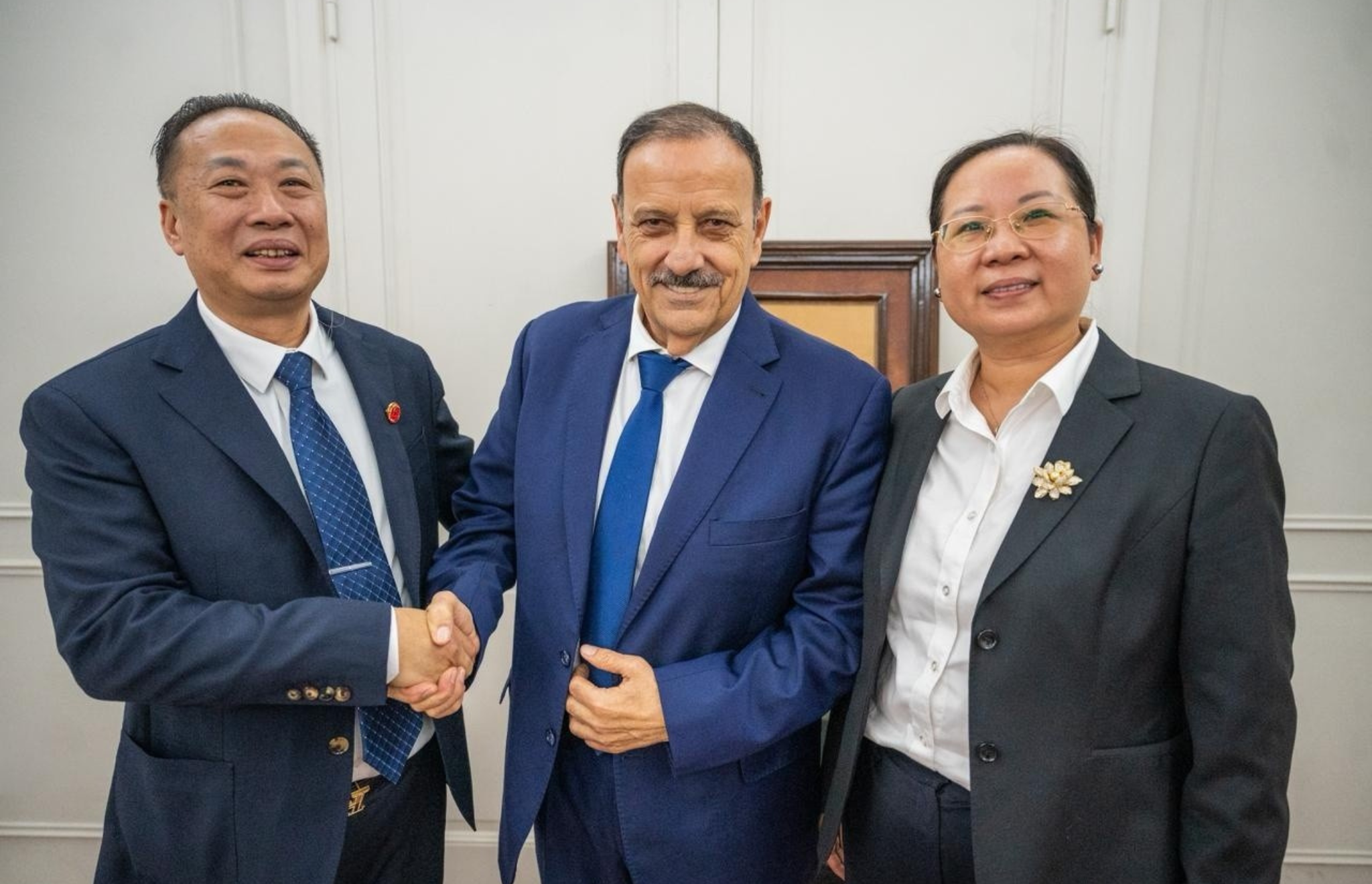 EMPRESA CHINA AVANZA EN LA RIOJA PARA EVALUAR INVERSIONES EN MINERÍA Y ENERGÍA