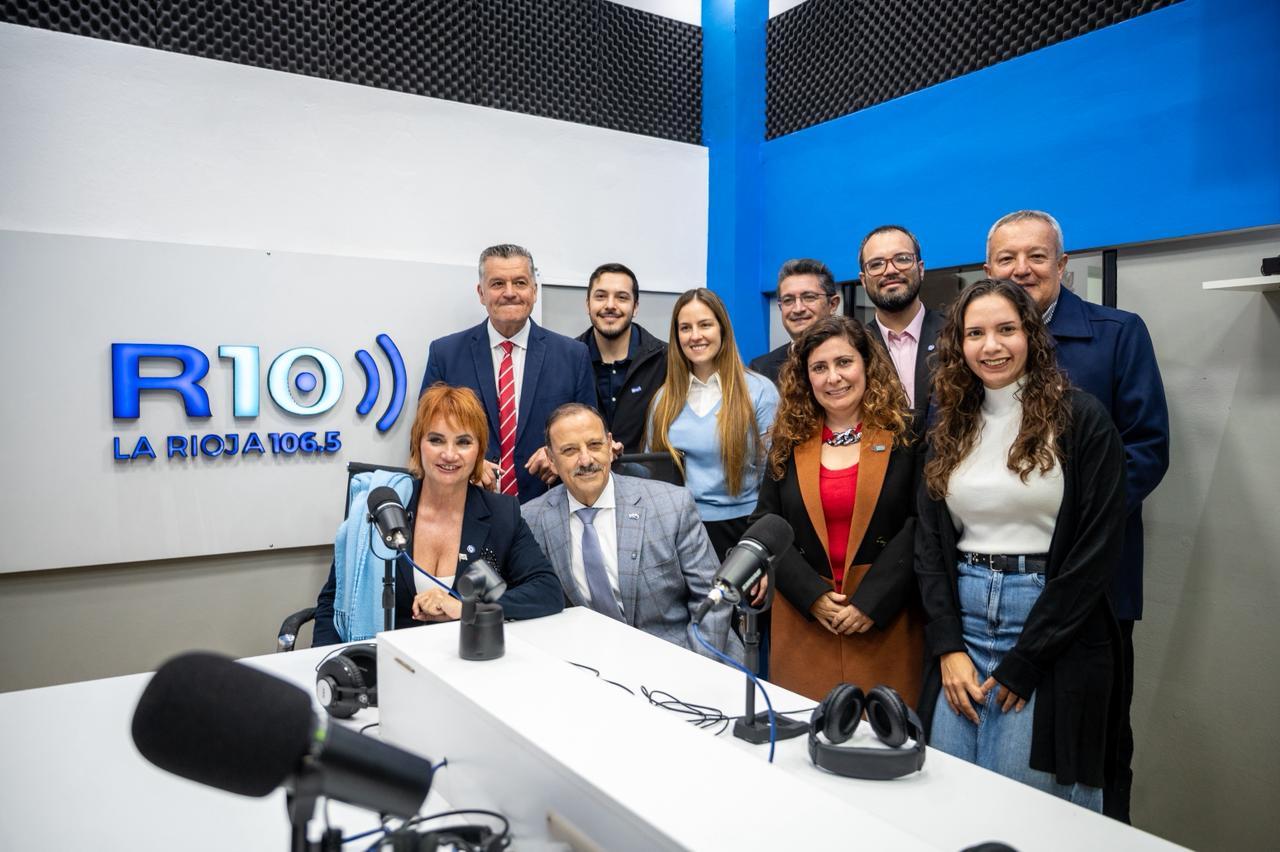 QUNTELA PARTICIPÓ DE LA INAUGURACIÓN DE RADIO 10 LA RIOJA