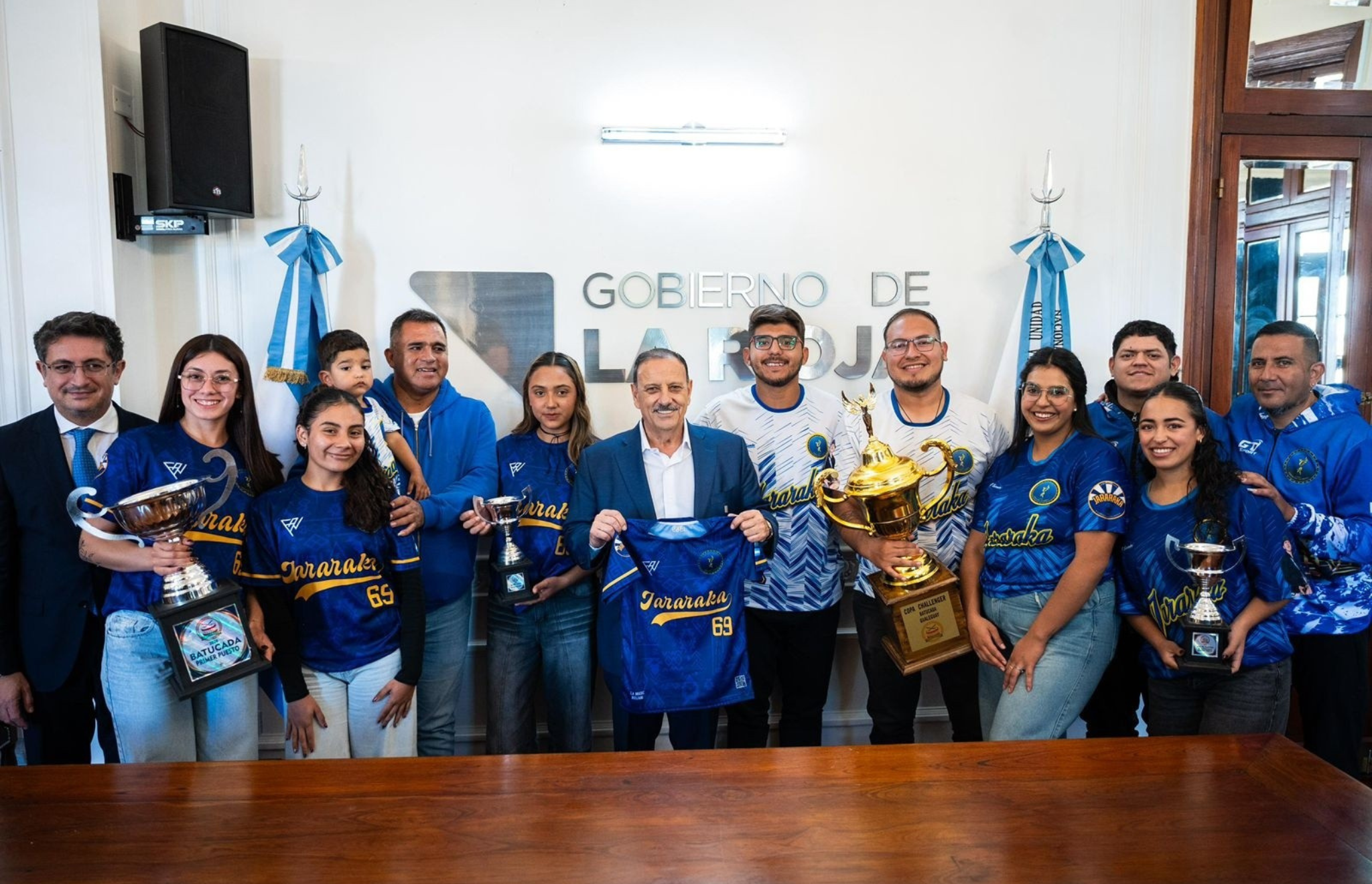 QUINTELA DESTACÓ A LA COMPARSA JARARAKA TRAS CONSAGRARSE CAMPEONA NACIONAL EN GUALEGUAYCHÚ