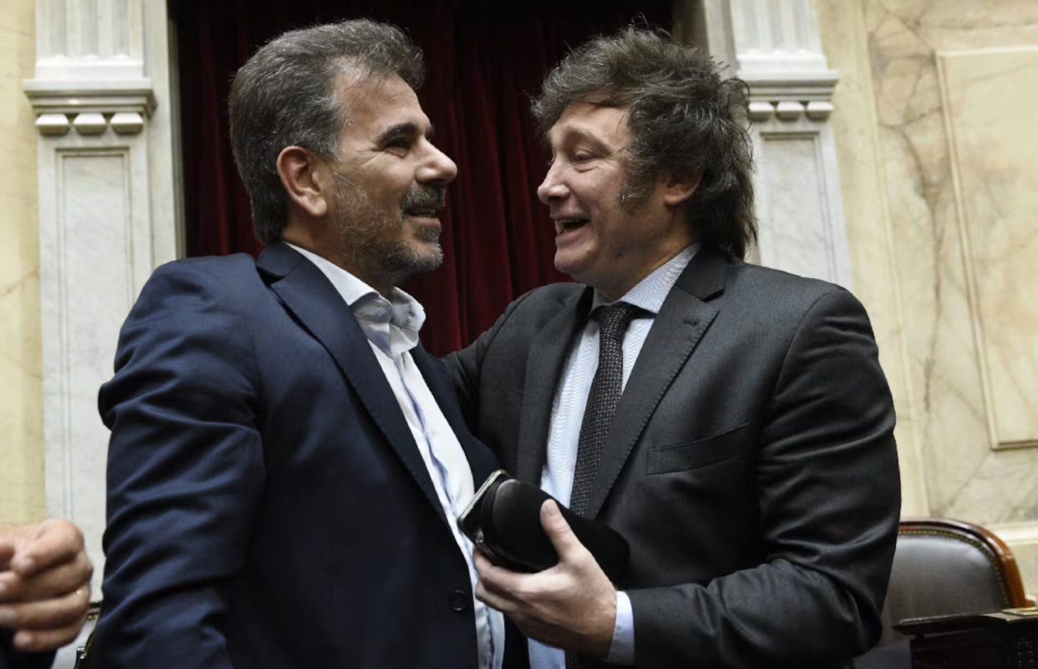 EL PRO ENDURECE SU POSTURA CONTRA ADORNI