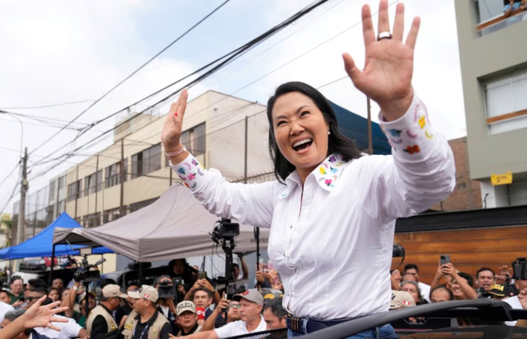 BALOTAJE EN PERÚ: KEIKO FUJIMORI SE ACERCA AL TRIUNFO