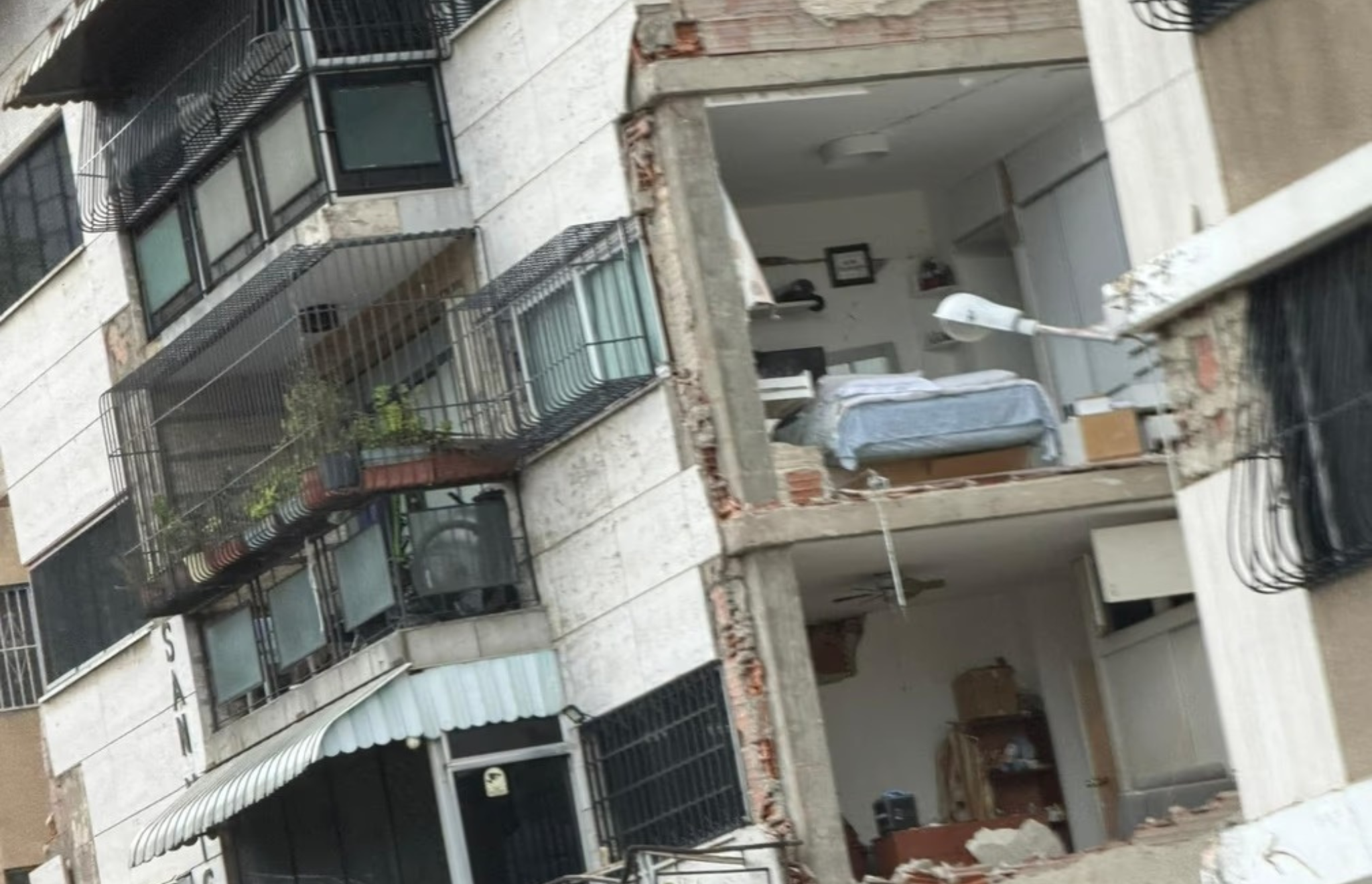 DOS TERREMOTOS DE GRAN MAGNITUD SACUDIERON VENEZUELA
