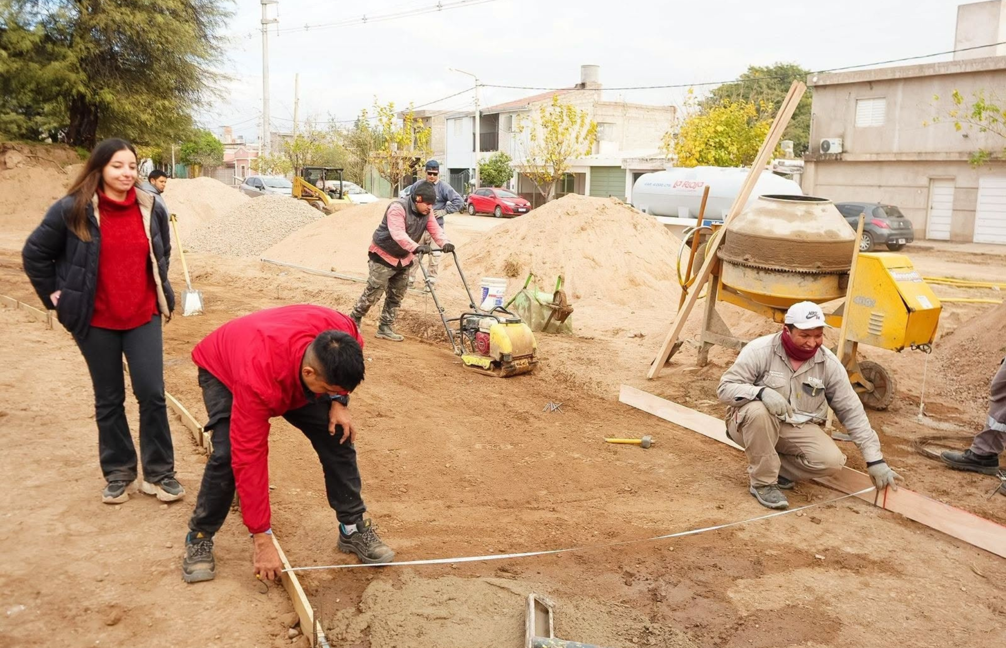 AV. 2 DE ABRIL: EL ANTIGUO TERRAPLÉN FERROVIARIO YA ES UN PULMÓN VERDE