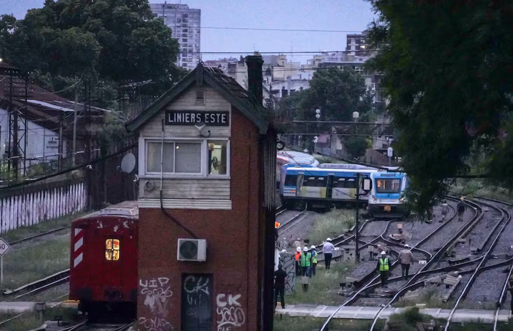 EMERGENCIA FERROVIARIA: EL GOBIERNO EJECUTÓ MENOS DE LA MITAD DEL PRESUPUESTO PARA OBRAS