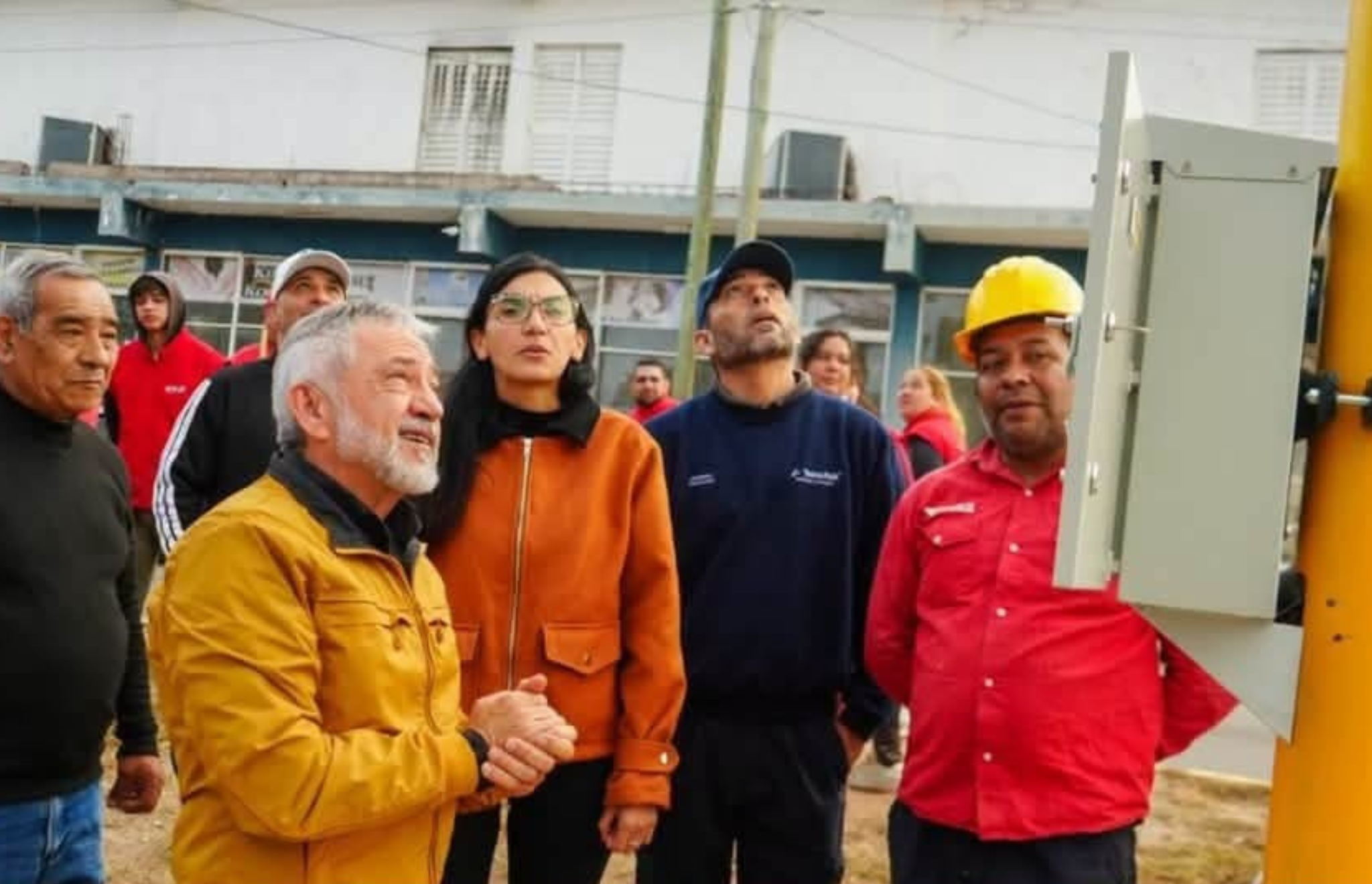 NUEVOS SEMÁFOROS PARA MEJORAR LA SEGURIDAD VIAL EN LA ZONA SUR DE LA CIUDAD