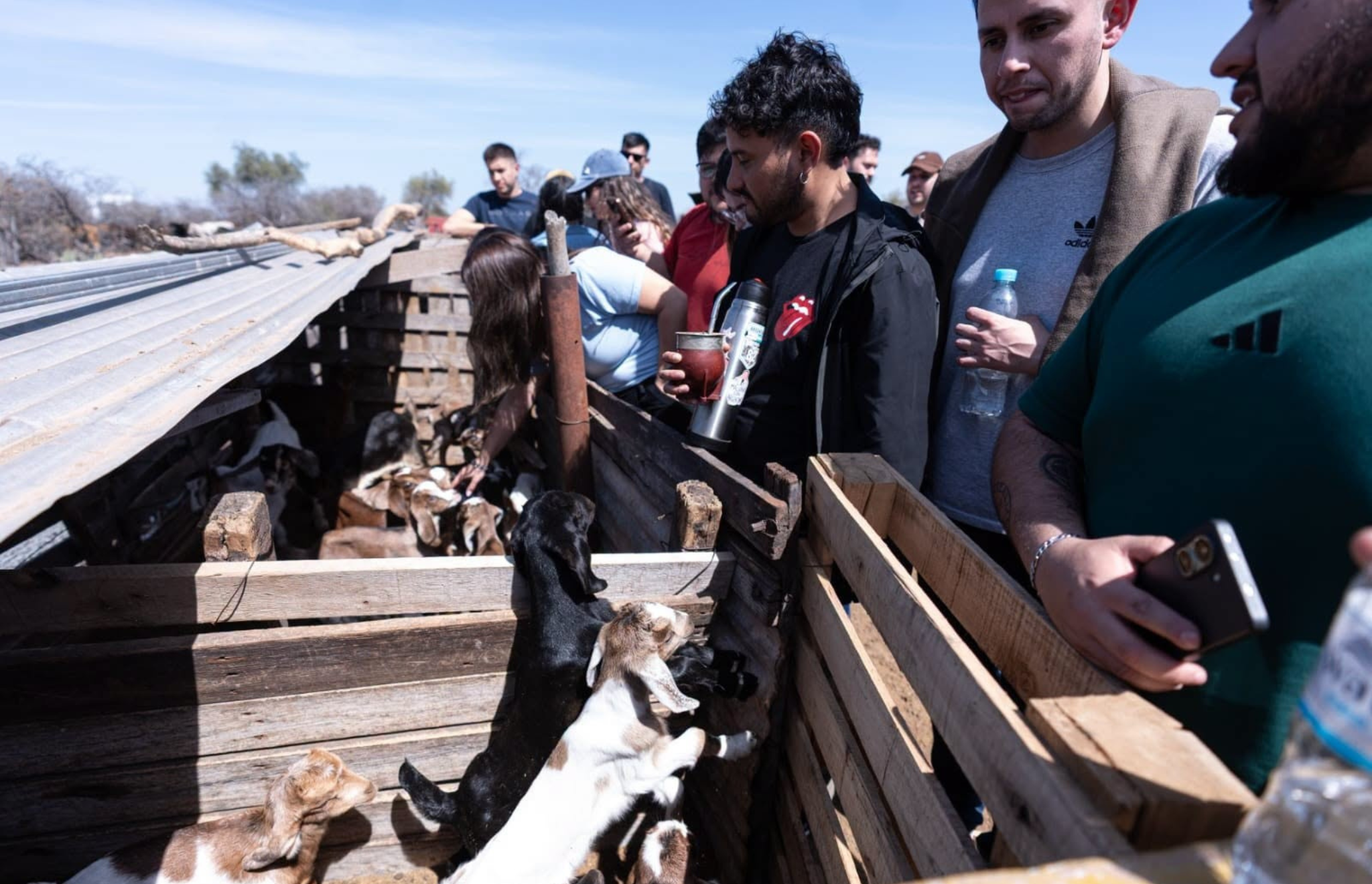 JÓVENES CONOCIERON EL POTENCIAL PRODUCTIVO DE LOS LLANOS RIOJANOS