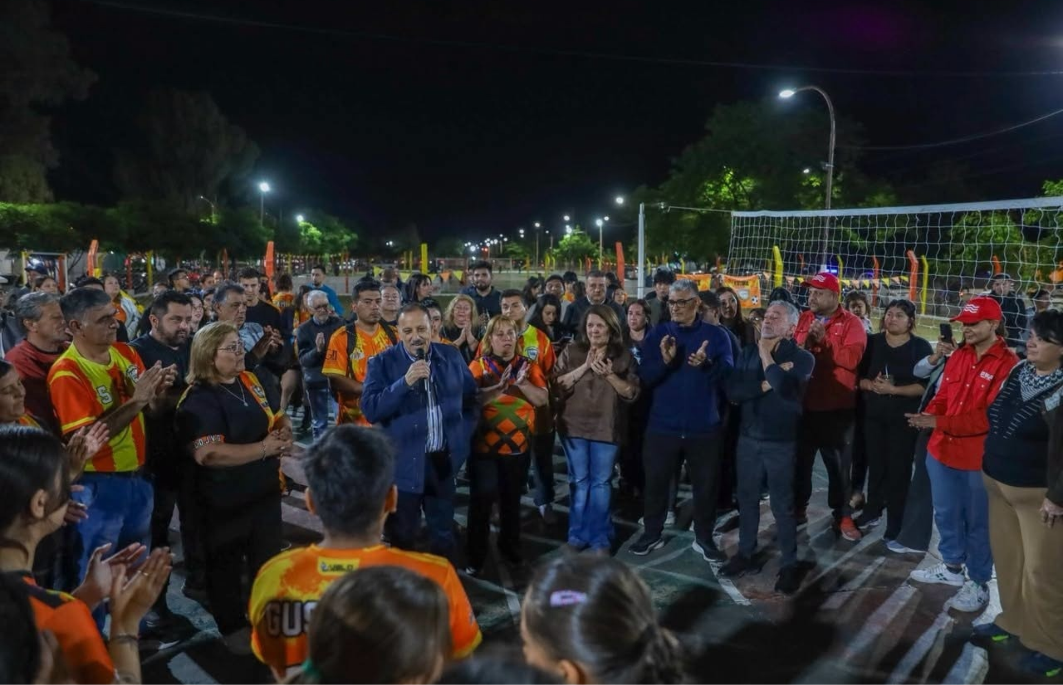 QUINTELA INAUGURÓ NUEVA ILUMINACIÓN EN LA AV. MADRE TERESA DE CALCUTA QUE BENEFICIA A NUEVE BARRIOS